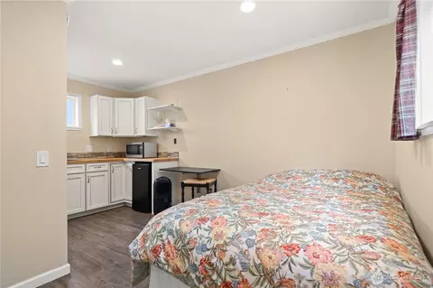 Bedroom - 520 Grandview Dr, Sequim, WA 98382 photo 5 of 5