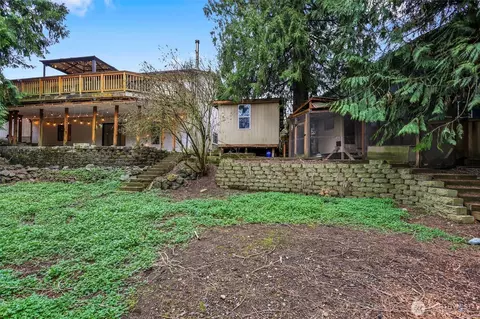 Exterior - 16825 17th Ave SE, Bothell, WA 98012 photo 4 of 8