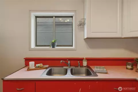 Kitchen - 309 E Cherry St, Walla Walla, WA 99362 photo 3 of 3