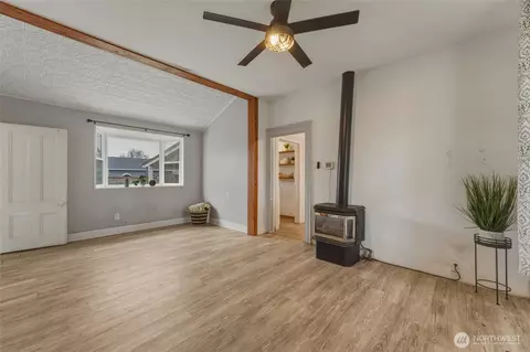 Living - 309 E Cherry St, Walla Walla, WA 99362 photo 1 of 4