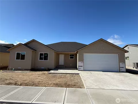 122 Salmon Dr, Wenatchee, WA 98801