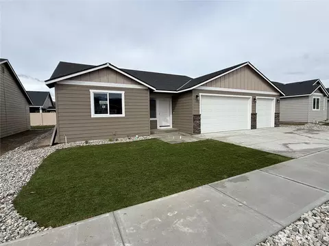 138 Salmon Dr, Wenatchee, WA 98801