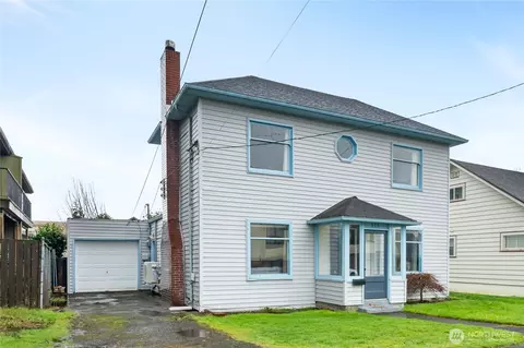 515 5th St, Hoquiam, WA 98550