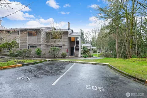 9919 NE 144th Ln #606, Kirkland, WA 98034