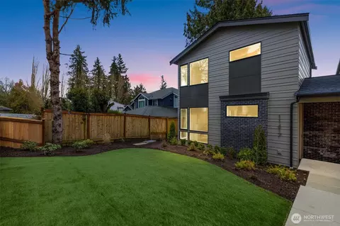 11417 NE 91st St, Kirkland, WA 98033