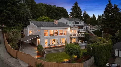 5525 Highland Dr, Bellevue, WA 98006