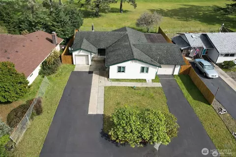 198 Octopus Ave NE, Ocean Shores, WA 98569