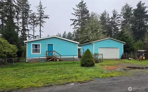 1608 222nd Pl, Ocean Park, WA 98640