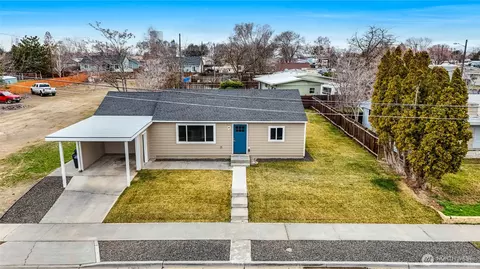 3120 W Lakeside Dr, Moses Lake, WA 98837