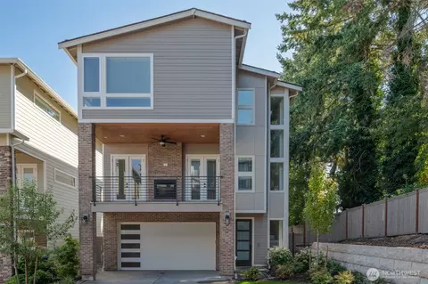 7584 S 130th Pl, Seattle, WA 98178