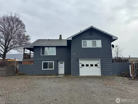 21 Orchard Loop Rd N, Tonasket, WA 98855