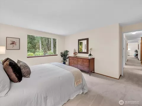 Bedroom - 106 165th Ave SE, Bellevue, WA 98008 photo 2 of 6