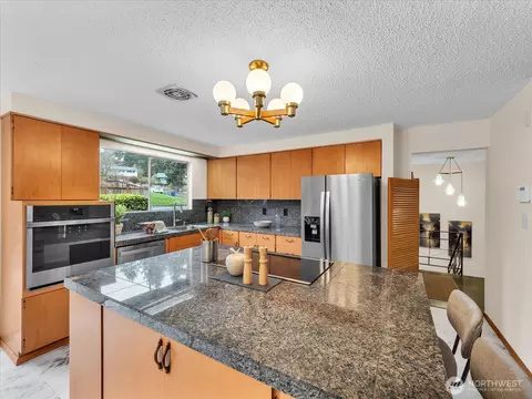 Kitchen - 106 165th Ave SE, Bellevue, WA 98008 photo 1 of 2