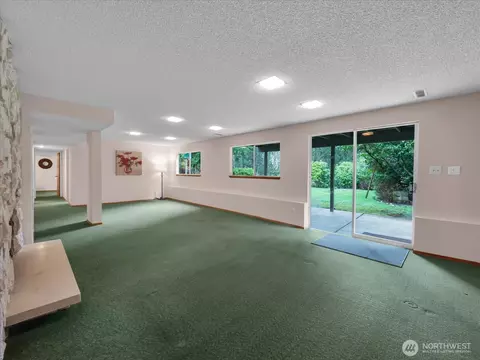 Living - 106 165th Ave SE, Bellevue, WA 98008 photo 5 of 5