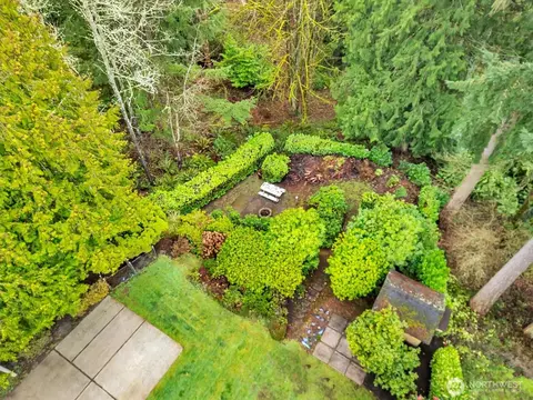 Exterior - 106 165th Ave SE, Bellevue, WA 98008 photo 7 of 7