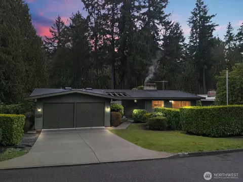 106 165th Ave SE, Bellevue, WA 98008