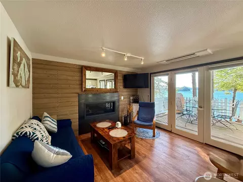 Living - 5244 Deer Harbor Rd, Eastsound, WA 98245 photo 2 of 5