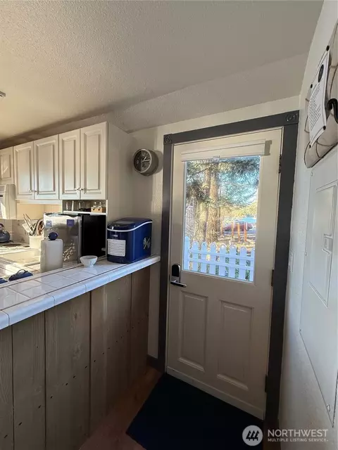 Entry Way - 5244 Deer Harbor Rd, Eastsound, WA 98245 photo 1 of 1