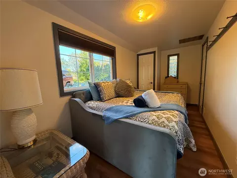 Bedroom - 5244 Deer Harbor Rd, Eastsound, WA 98245 photo 3 of 4