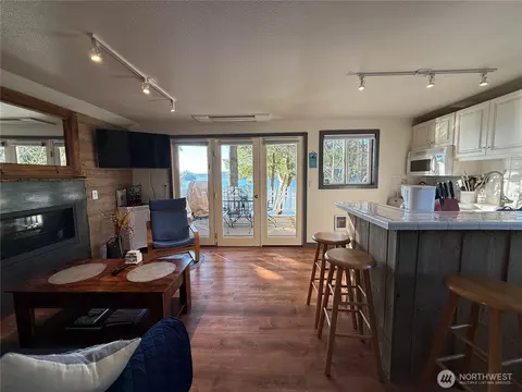 Living - 5244 Deer Harbor Rd, Eastsound, WA 98245 photo 5 of 5