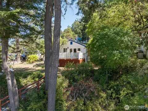 Exterior - 5244 Deer Harbor Rd, Eastsound, WA 98245 photo 4 of 14