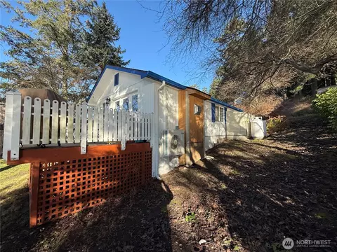 Exterior - 5244 Deer Harbor Rd, Eastsound, WA 98245 photo 8 of 14