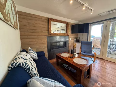 Living - 5244 Deer Harbor Rd, Eastsound, WA 98245 photo 3 of 5