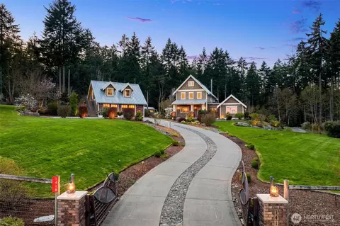 1418 13th Ave, Fox Island, WA 98333
