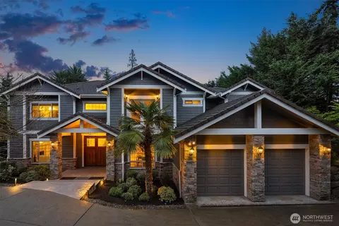 9810 SE 35th Pl, Mercer Island, WA 98040