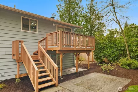 Exterior - 11110 3rd Pl SE, Everett, WA 98208 photo 4 of 6