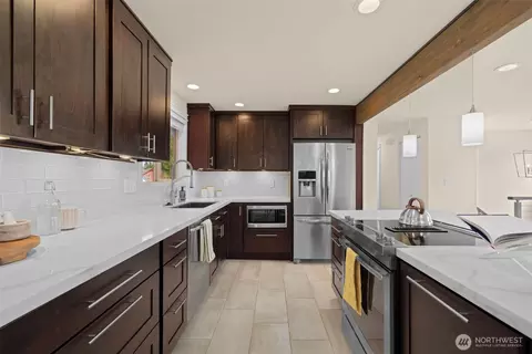 Kitchen - 11110 3rd Pl SE, Everett, WA 98208 photo 3 of 3