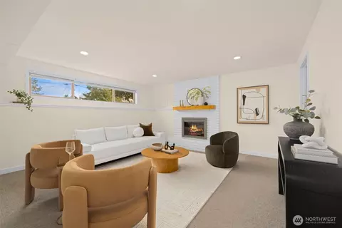 Living - 11110 3rd Pl SE, Everett, WA 98208 photo 3 of 3