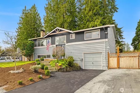 Exterior - 11110 3rd Pl SE, Everett, WA 98208 photo 2 of 6