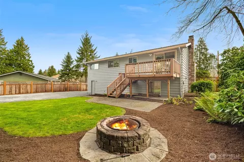 Exterior - 11110 3rd Pl SE, Everett, WA 98208 photo 5 of 6