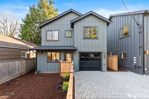 1709 NE 117th St, Seattle, WA 98125