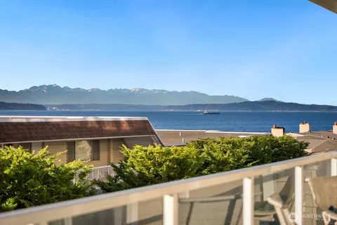 10203 47th Ave SW #C5, Seattle, WA 98146