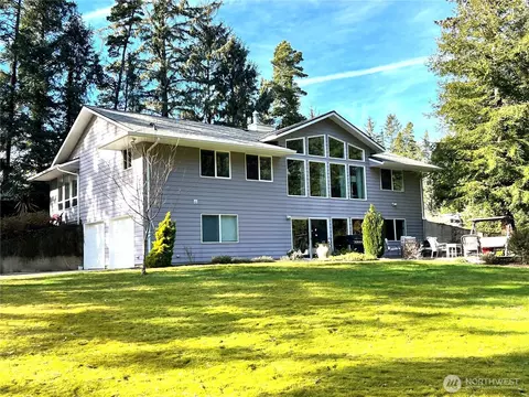 3201 318th St, Ocean Park, WA 98640