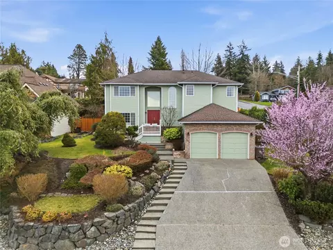 5207 69th Dr NE, Marysville, WA 98270