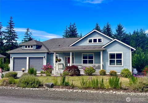 39 Pelton Ct, Port Ludlow, WA 98365