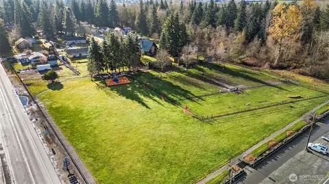 View/Area - 1632 Lockridge Loop E, Enumclaw, WA 98022 photo 1 of 2