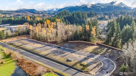 View/Area - 1632 Lockridge Loop E, Enumclaw, WA 98022 photo 2 of 2
