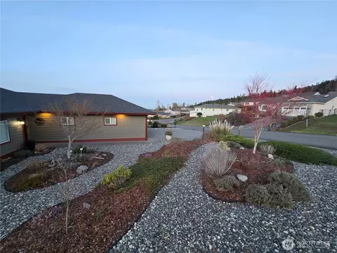 Exterior - 40 Topaz Way, Sequim, WA 98382 photo 7 of 14