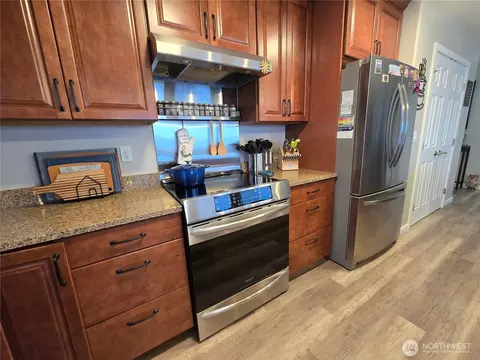 Kitchen - 40 Topaz Way, Sequim, WA 98382 photo 4 of 6