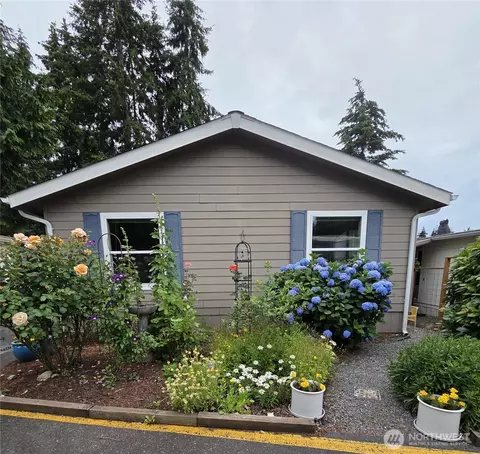 4515 176th St SW #25, Lynnwood, WA 98037