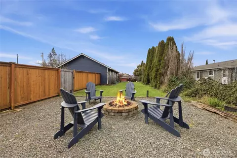 Exterior - 620 Myrtine St, Enumclaw, WA 98022 photo 2 of 5