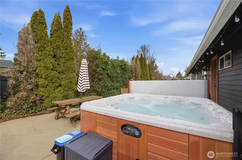 Exterior - 620 Myrtine St, Enumclaw, WA 98022 photo 4 of 5