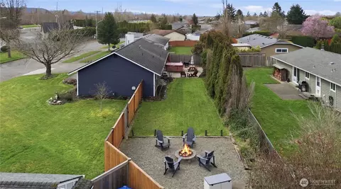 View/Area - 620 Myrtine St, Enumclaw, WA 98022 photo 2 of 4