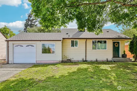 9444 26th Ave SW, Seattle, WA 98106