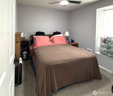 Bedroom - 17217 10th Ave E, Spanaway, WA 98387 photo 2 of 2