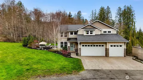 23066 Sagers Ln, Mount Vernon, WA 98274